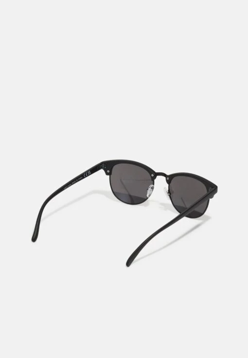 Pier One Unisex - Zonnebril -Black -Pier One 0f05310beff14ff98cf3f43377d6a649 scaled