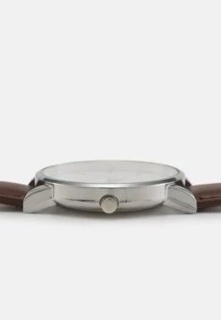 Pier One Horloge - Brown/Silvercoloured -Pier One 2f22213ddd0d452bbddc81c935b1aa5f