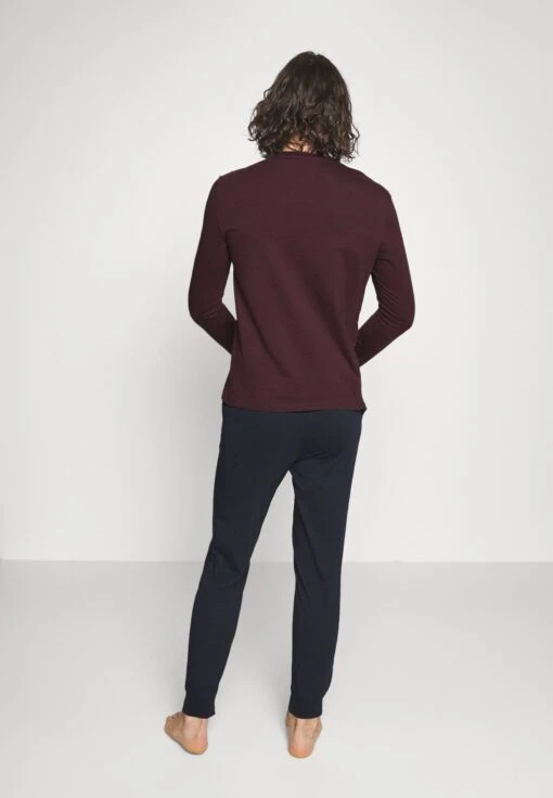 Pier One Pyjama -Dark Blue/Bordeaux -Pier One 34a871e63fd34211ac4e777f2698adc7 scaled