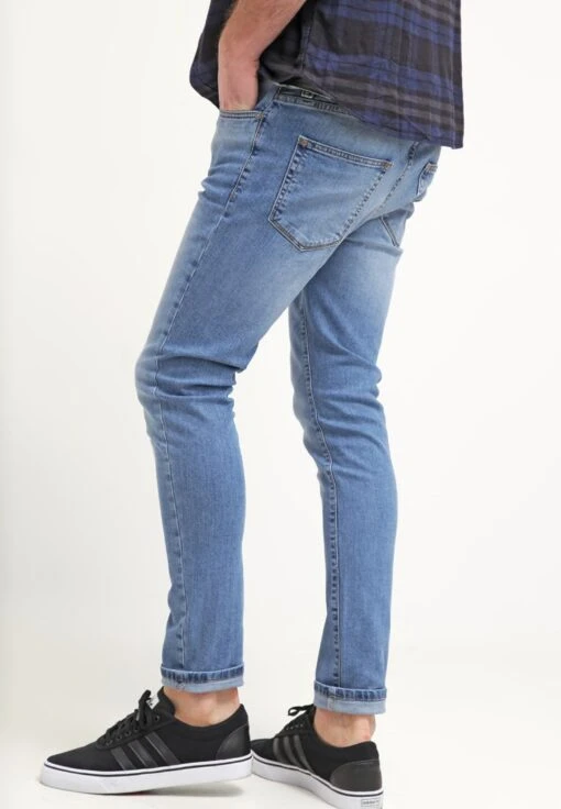 Pier One Slim Fit Jeans - Light Blue Denim -Pier One 56d3c6b55b1448efa1c9321637ab793a