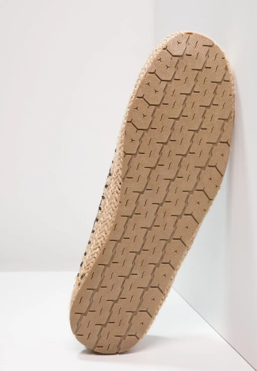 Pier One Espadrilles - Grey -Pier One bd07e57455dd4f73a673b9ee028740f1