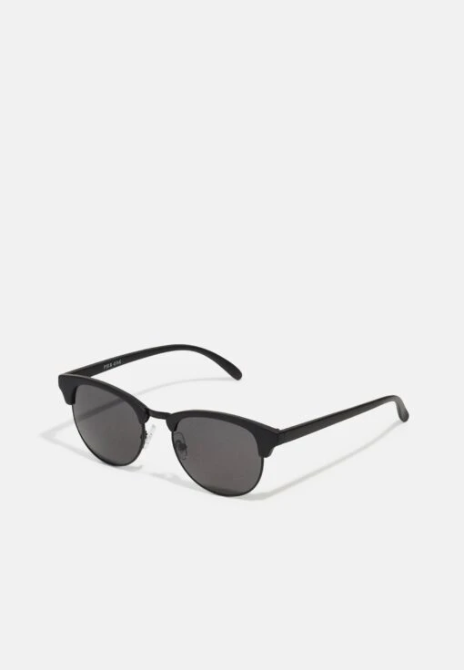 Pier One Unisex - Zonnebril -Black -Pier One d41e2edf45ee4a51aed6652bede5d74a scaled
