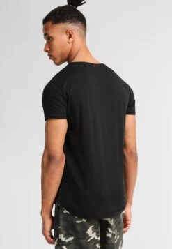 Pier One Garment Tee - T-Shirt Basic - Black -Pier One d6602250572043e18ca408482080235f